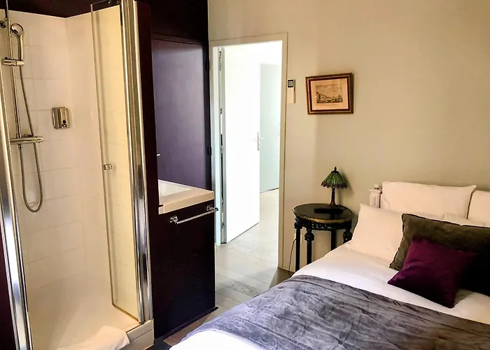 Au Coeur De Bordeaux - B&B Et Cave À VinBB Hotel